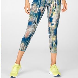 Fabletics Trinity High-Waisted Capri (Size XS) (Gently Worn Less than 5 Wears)